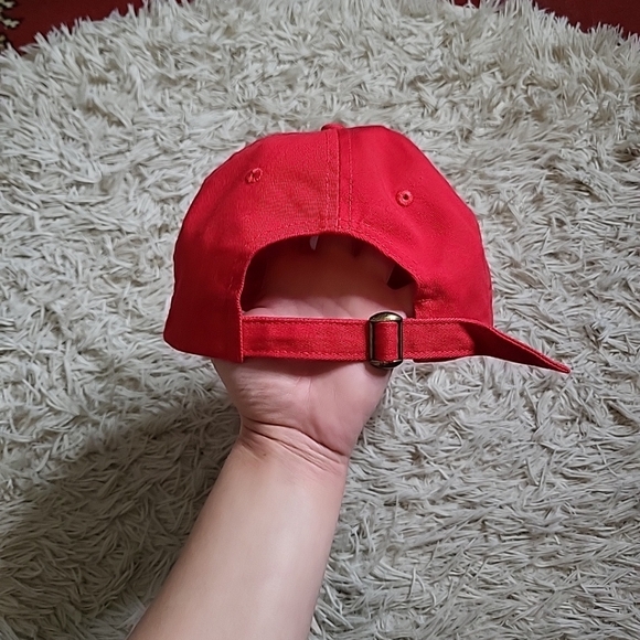 Petals And Peacocks Red Make It Hot Sriracha Vibes Baseball Cap Hat - Picture 4 of 9